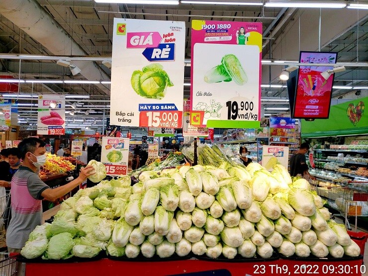 Người tiêu dùng phản ứng ra sao trước vụ rau chợ tuồn vào siêu thị