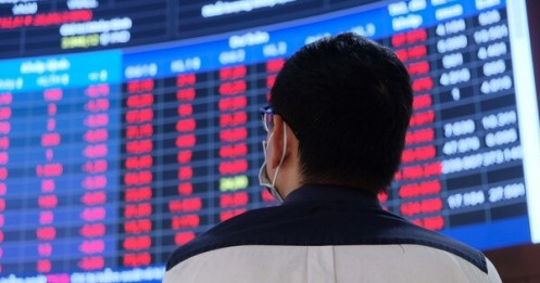 Nhiều cổ phiếu ngân hàng 'lộ' sàn, VN-Index giảm hơn 35 điểm