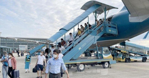 Máy bay Vietnam Airlines quay đầu cấp cứu khách sau 30 phút cất cánh