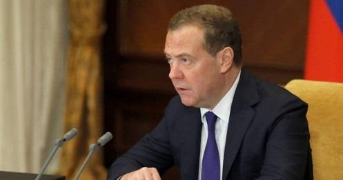 Ông Medvedev nói phải đáp trả vụ tấn công cầu Crimea bằng cách ‘tiêu diệt khủng bố’