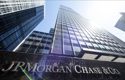JPMorgan: Kinh tế toàn cầu có thể rơi vào suy thoái vào giữa năm tới