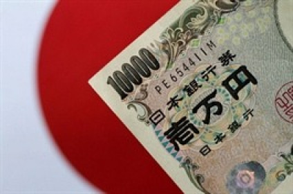 Yên Nhật tiếp tục trượt xuống đáy mới khi BOJ duy trì chính sách nới lỏng kỷ lục