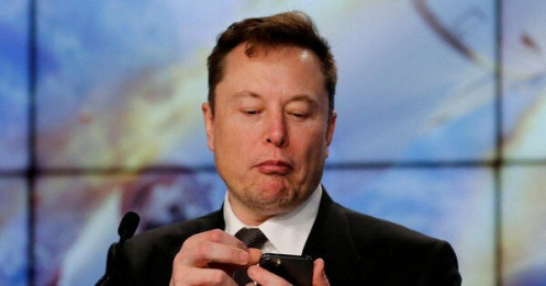 Tỷ phú Elon Musk rao bán nước hoa để có tiền mua lại Twitter