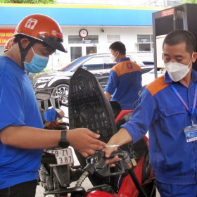 Petrolimex Sài Gòn: Nhu cầu đổ xăng ở Tp.HCM có ngày tăng tới 240%