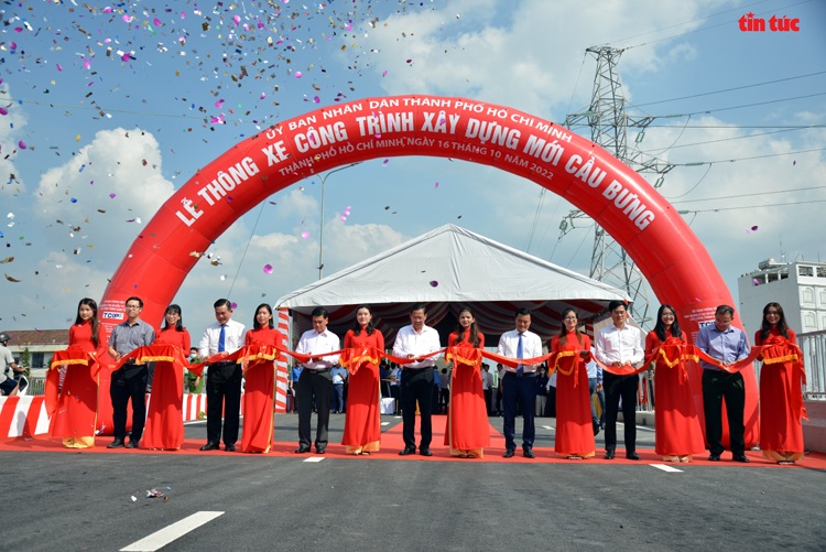 Thông xe cầu Bưng hơn 500 tỷ đồng khu cửa ngõ phía Tây Bắc TP Hồ Chí Minh
