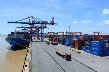 Phạt Cảng VIMC Đình Vũ vì đón tàu container chưa đúng công năng
