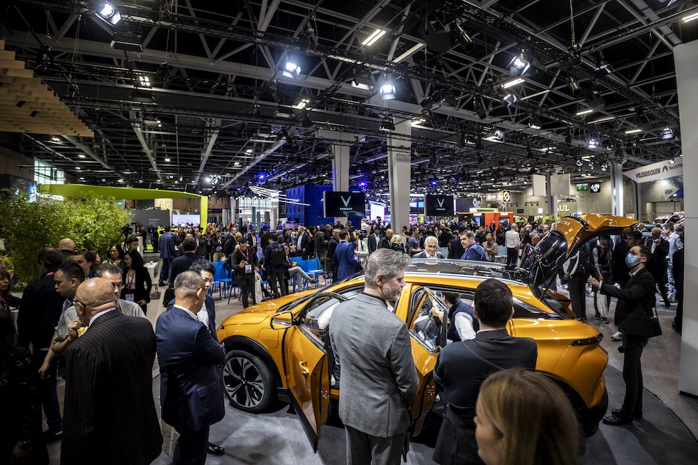 Báo Pháp: 4 mẫu SUV của VinFast 'làm mưa làm gió' tại Paris Motor Show 2022