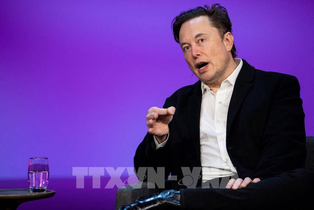 Tỷ phú Elon Musk dự kiến cắt giảm một nửa nhân sự tại Twitter