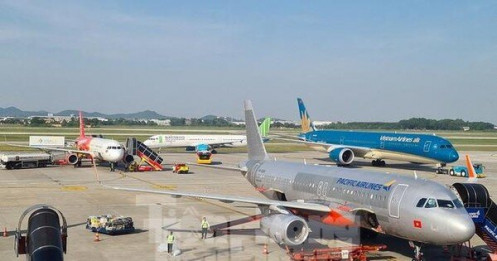 Dự báo khách qua sân bay Việt Nam đạt 100 triệu lượt trong năm nay