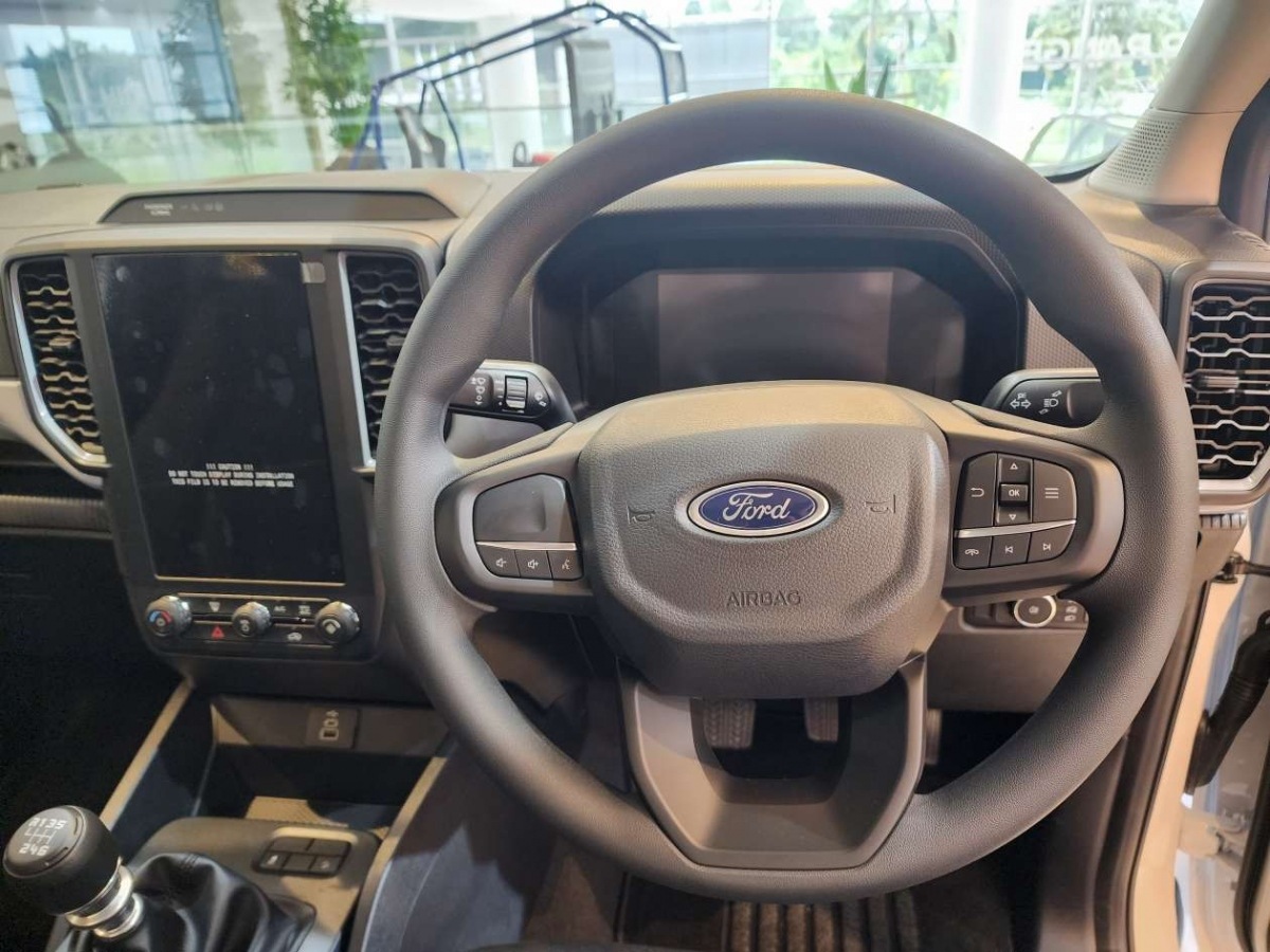2023 Ford Ranger XL cập bến Malaysia với mức giá 520 triệu đồng
