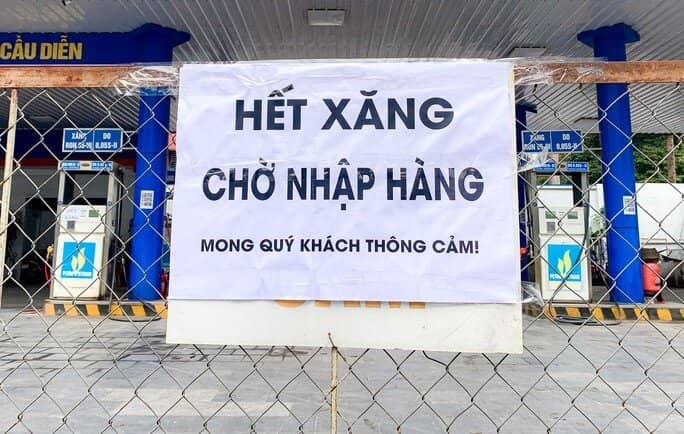 Cây xăng đóng cửa, cắt giảm nhân viên bán xăng trước giờ điều chỉnh giá