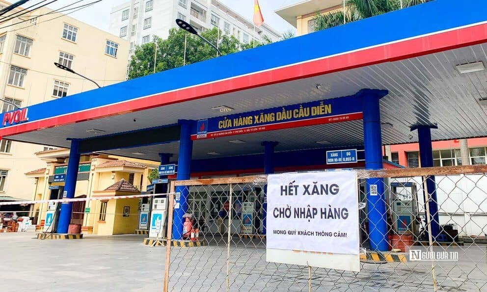 Nguyên nhân chính khiến cây xăng không bán, dân phải xếp hàng ngày đêm