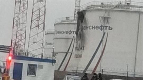 Kho dầu của Nga cách Ukraine 200km bị tấn công bằng máy bay không người lái