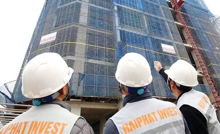 Loạt sếp lớn mạnh tay chi tiền tỷ mua gom cổ phiếu