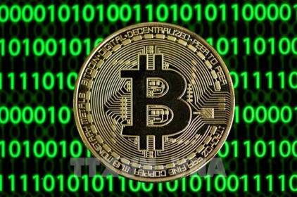 Giá Bitcoin hồi phục lên mốc 16.000 USD