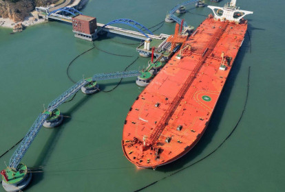 Giá cước tàu chở dầu tăng vọt trước thềm lệnh cấm vận dầu Nga của EU