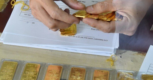 Giá vàng hôm nay 30-11: USD bị bán tháo, vàng tăng nhẹ trở lại