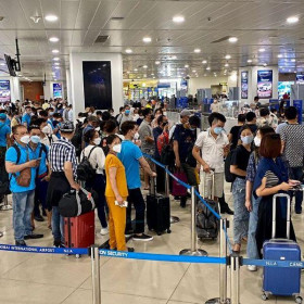 Cục Hàng không Việt Nam: Xử lý nghiêm hãng bay bán vé vượt giá trần