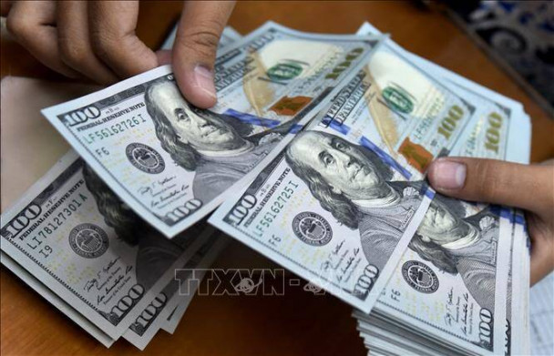 Những nguy cơ tiềm ẩn từ tăng mạnh lãi suất