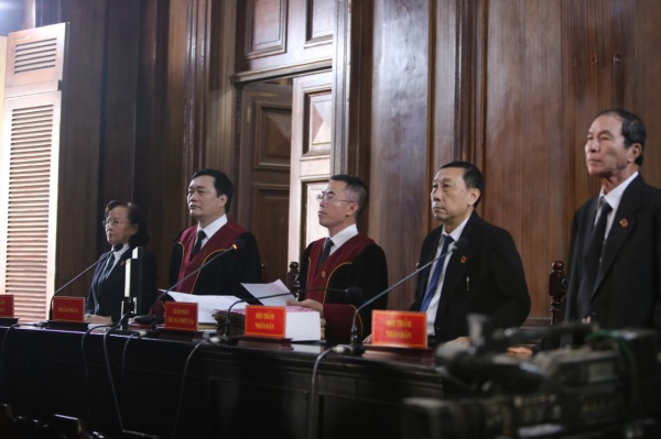 Phiên tòa xét xử vụ Công ty Alibaba: người bị hại được mời theo cách "chia ca" theo từng vụ