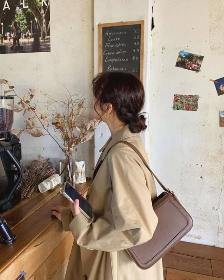 Bạn tôi thất nghiệp vay tiền nhưng lại đi ăn sang, chi tiêu hoang phí