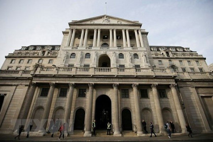 BoE tăng lãi suất lên mức cao nhất trong 14 năm