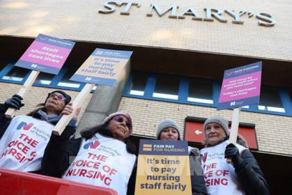 Gần 100.000 y tá tại Anh đình công yêu cầu tăng lương