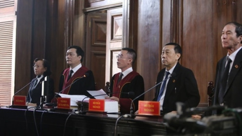 Xét xử vụ án Alibaba: Tin vào cam kết, anh em ly tán, vợ chồng ly hôn…