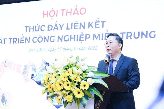 Tỷ phú Trần Bá Dương cam kết thúc đẩy phát triển công nghiệp miền Trung