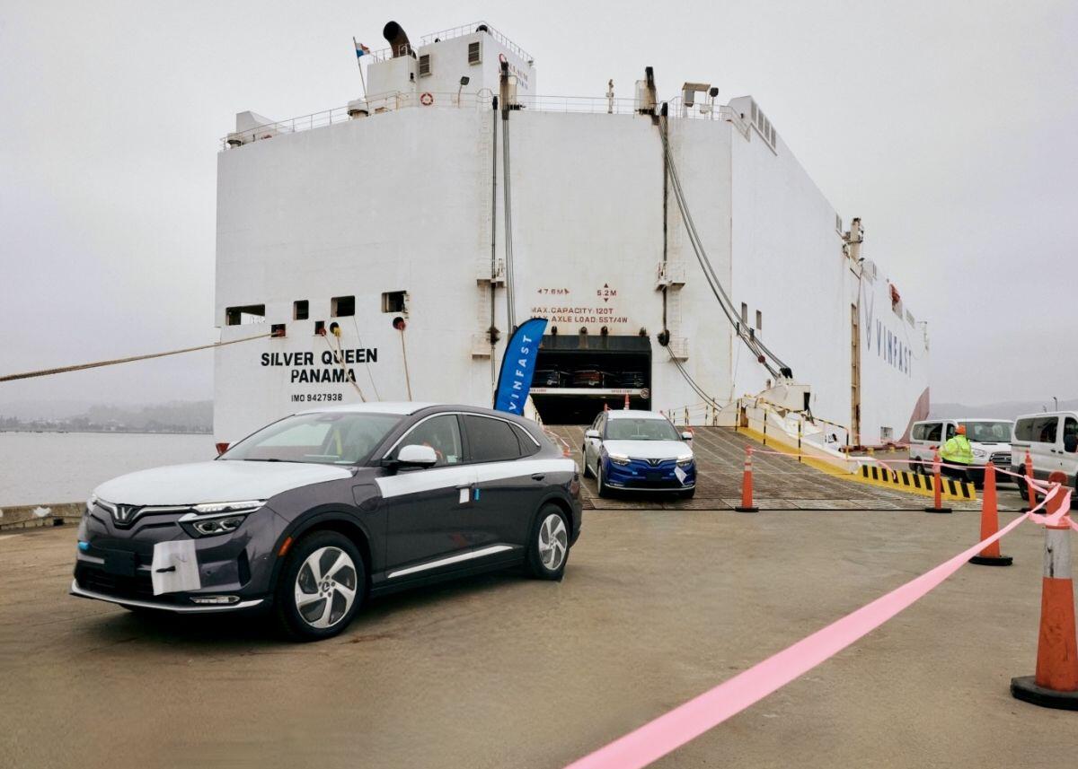 Lô xe đầu tiên cập cảng California – VinFast nhận giấy phép bán hàng tại Mỹ