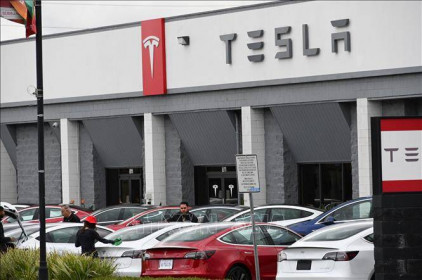 Tesla tăng gấp đôi mức giảm giá cho mẫu xe điện Model 3 và Model Y