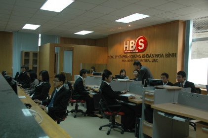 Phó chủ tịch HBS trở thành cổ đông lớn công ty