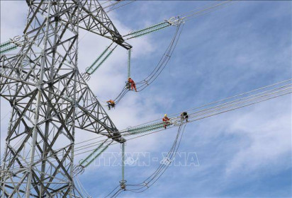 Dự án đường dây 500 kV Vân Phong - Vĩnh Tân - Thuận Nam đủ điều kiện đóng điện
