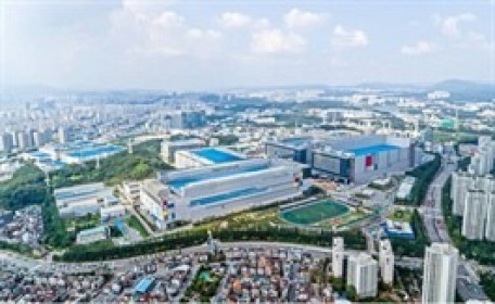 Bất chấp suy thoái, Samsung Electronics tăng sản lượng chip tại nhà máy lớn nhất trong năm 2023