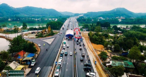 Khánh thành cao tốc hơn 7.600 tỷ đồng qua hai tỉnh Quảng Trị - TT-Huế