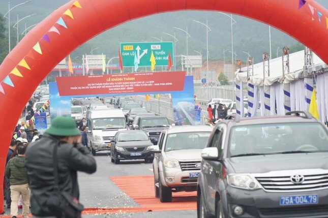 Khánh thành cao tốc hơn 7.600 tỷ đồng qua hai tỉnh Quảng Trị - TT-Huế