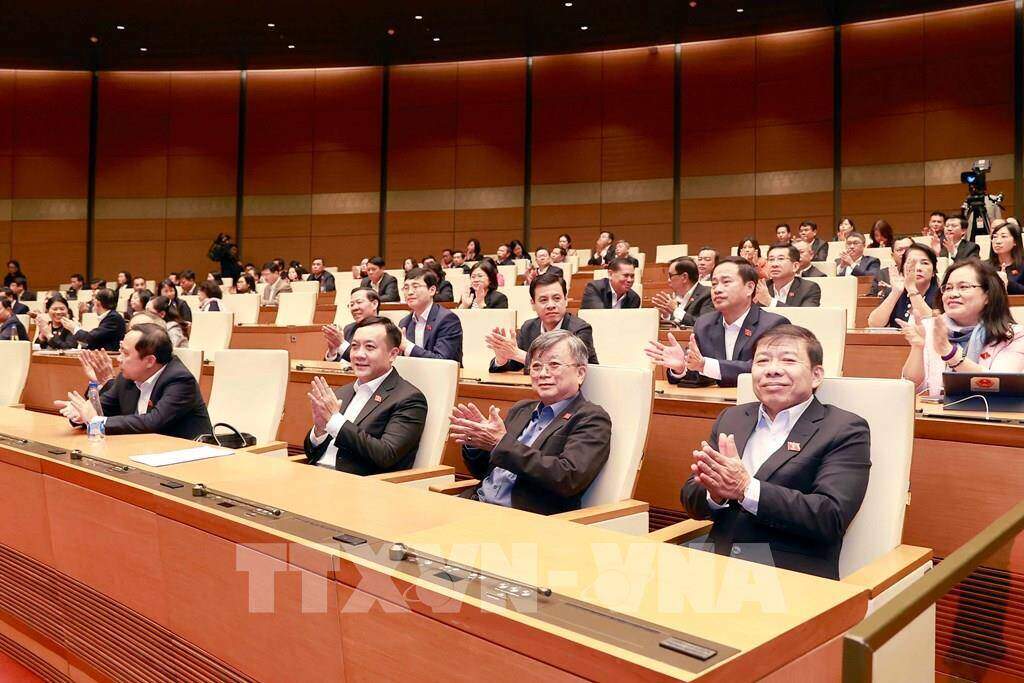 Phê chuẩn đề nghị bổ nhiệm hai Phó Thủ tướng Trần Hồng Hà, Trần Lưu Quang