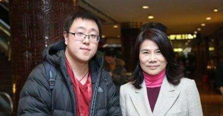 Con trai chủ tập đoàn nghìn tỷ đi ô tô giá rẻ, nhận lương "bèo" và không có nhà riêng