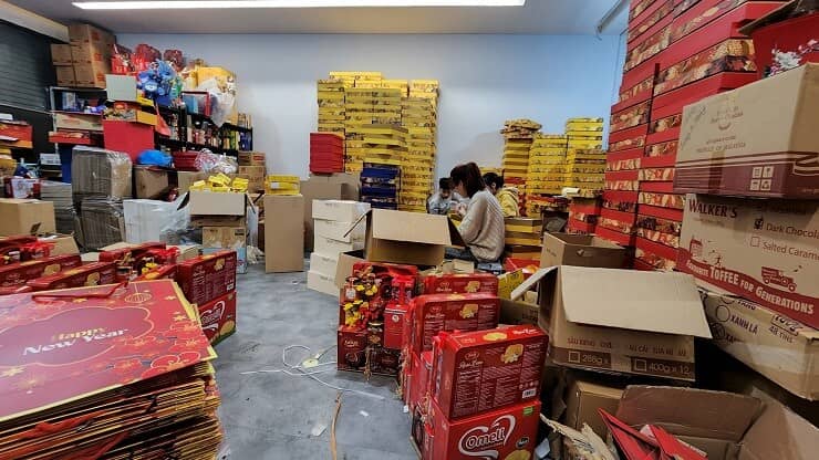 Cao điểm Tết: Shipper giao hàng trăm đơn hàng, bỏ túi tiền triệu mỗi ngày