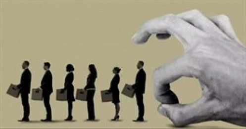 Làn song sa thải giới tài chính toàn cầu