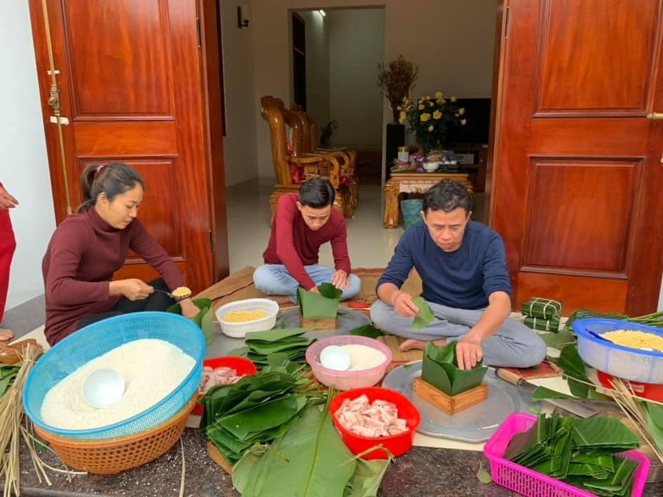 Người Việt chi hàng ngàn USD đón năm mới ở miền viễn xứ