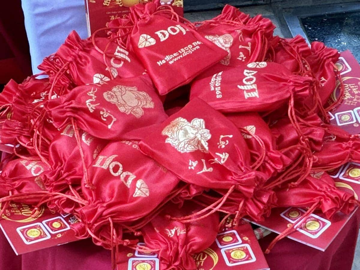 Các cửa hàng vàng kỳ vọng sức mua tăng mạnh trong ngày vía Thần Tài