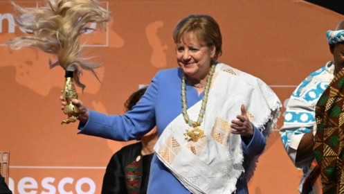 Điểm tin thế giới sáng 10/2: Lãnh đạo Nhật Bản-Philippines hội đàm, UNESCO trao giải thưởng cho bà Angela Merkel, Disney cắt giảm 7.000 việc làm