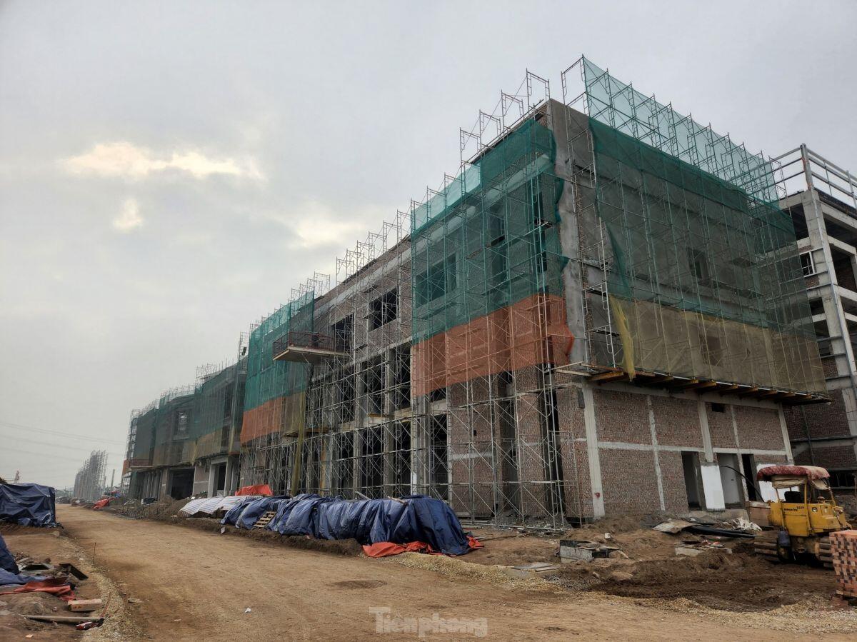Cận cảnh dự án nhà máy ô tô xây “chui” ở Hưng Yên
