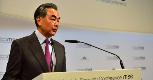 Trung Quốc mắng Mỹ ‘cuồng loạn’ tại hội nghị an ninh toàn cầu
