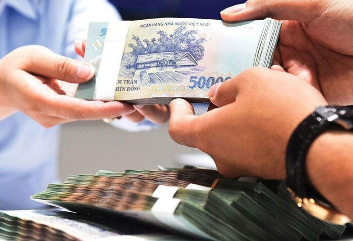 Lãi suất giảm mạnh và tiếp tục giảm, gửi tiết kiệm hết hấp dẫn