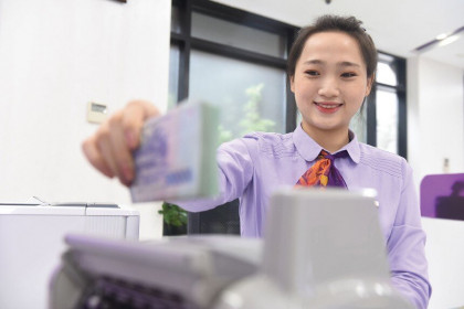 Cổ đông ngân hàng ngóng cổ tức tiền mặt