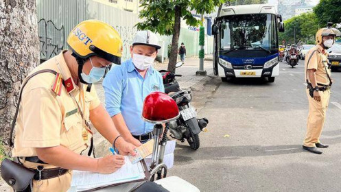 Hà Nội: Tước 122 giấy phép lái xe trong ngày 24/2