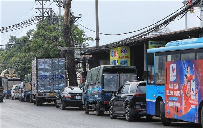 Ùn tắc đăng kiểm: Sớm khắc phục nhanh tránh ảnh hưởng cho doanh nghiệp