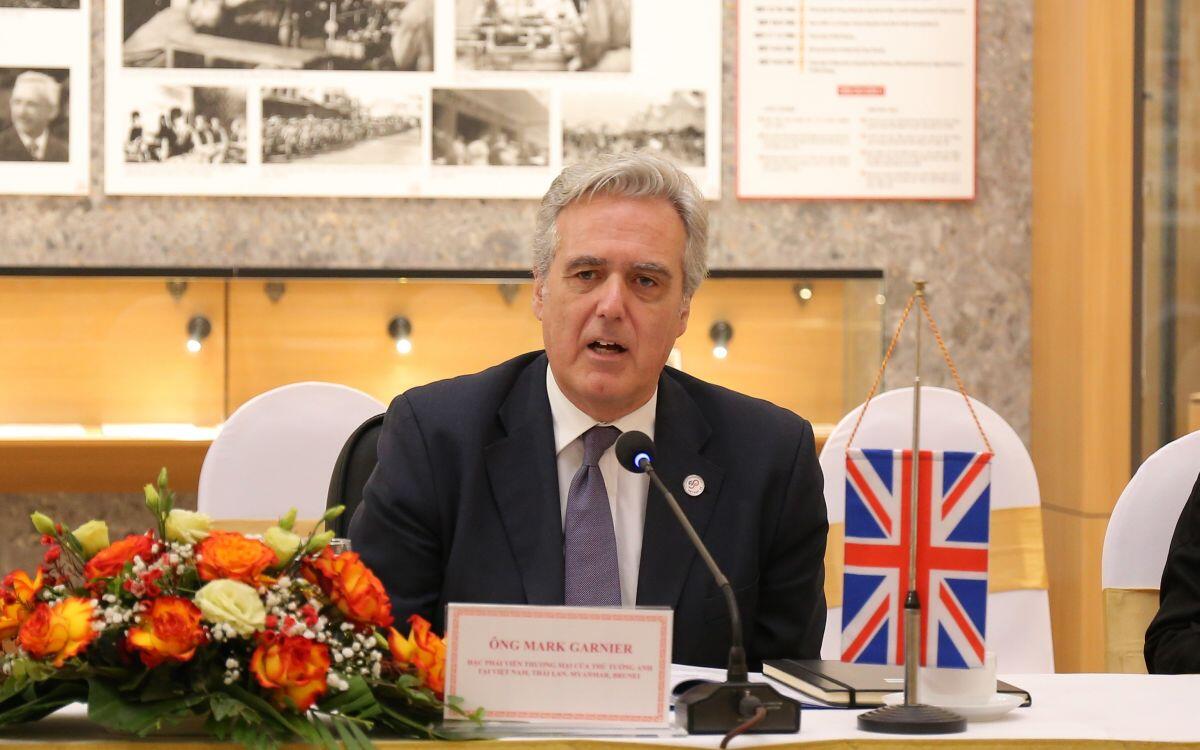Đề nghị Vương quốc Anh hỗ trợ Việt Nam phát triển điện hạt nhân